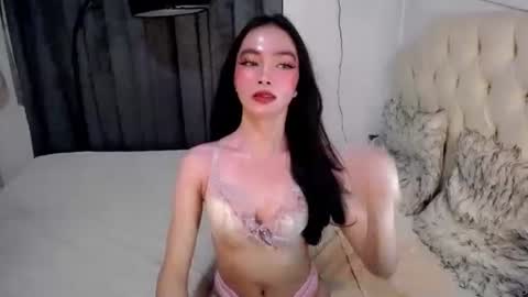CRISHA  online show from 04/18/26, 04:55