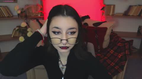 Marcelline online show from 10/18/25, 09:21