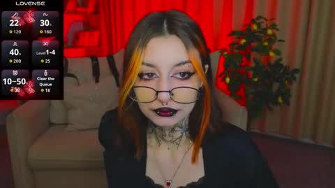 Marcelline online show from 04/21/26, 01:53