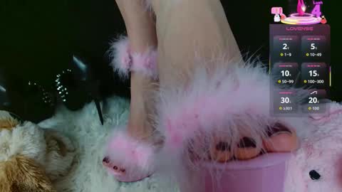 Snapshot of mistress_angelina777 chatting on 10/04/25, 09:35 mistress_angelina777 online show from 10/04/25, 09:35