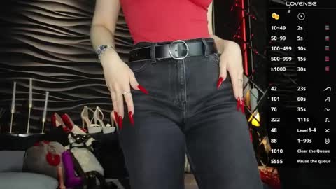 Snapshot of mistress_darsy chatting on 05/25/26, 02:01 Darsy online show from 05/25/26, 02:01