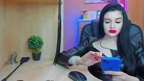 Snapshot of mistress_kristi chatting on 02/20/25, 06:46 Mistress Kristi online show from 02/20/25, 06:46