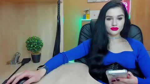 Snapshot of mistress_kristi chatting on 03/10/25, 05:18 Mistress Kristi online show from 03/10/25, 05:18
