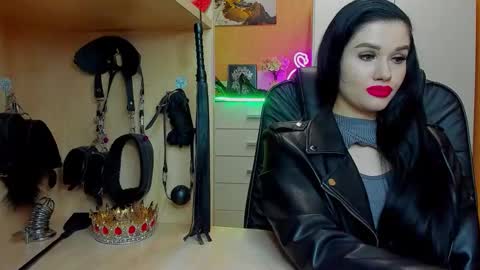 Mistress Kristi online show from 04/15/26, 06:37