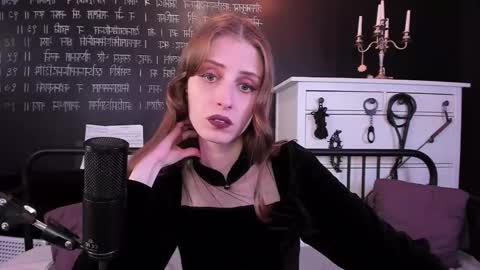 Snapshot of mistress_marlene chatting on 12/06/24, 04:17 Mistress Marlene online show from 12/06/24, 04:17