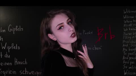 Snapshot of mistress_marlene chatting on 12/07/24, 03:30 Mistress Marlene online show from 12/07/24, 03:30