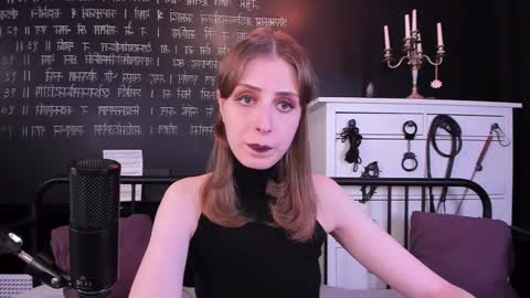 Snapshot of mistress_marlene chatting on 01/19/25, 01:33 Mistress Marlene online show from 01/19/25, 01:33