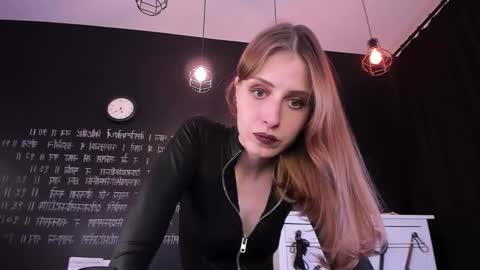 Snapshot of mistress_marlene chatting on 01/25/25, 03:20 Mistress Marlene online show from 01/25/25, 03:20