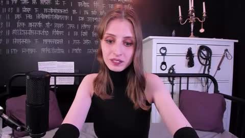 Snapshot of mistress_marlene chatting on 01/30/25, 07:26 Mistress Marlene online show from 01/30/25, 07:26