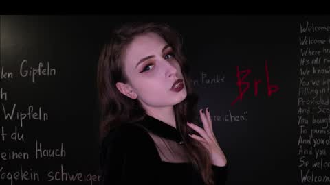 Snapshot of mistress_marlene chatting on 02/13/25, 07:10 Mistress Marlene online show from 02/13/25, 07:10