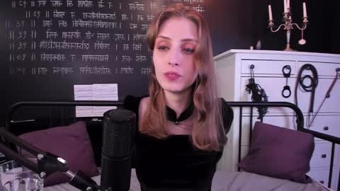 Snapshot of mistress_marlene chatting on 02/19/25, 06:21 Mistress Marlene online show from 02/19/25, 06:21