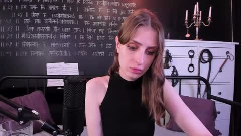 Snapshot of mistress_marlene chatting on 02/25/25, 01:28 Mistress Marlene online show from 02/25/25, 01:28