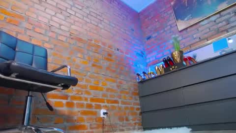 mistress_milana_ online show from 01/01/25, 05:44