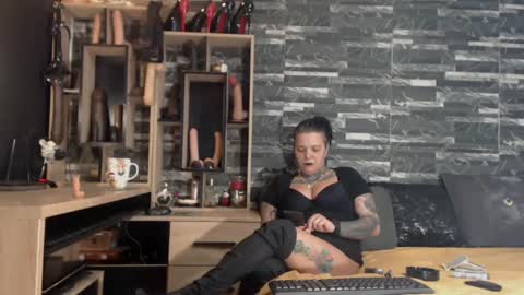 Snapshot of mistress_mirybossy chatting on 02/07/25, 07:07 Mistress Mirybossy online show from 02/07/25, 07:07