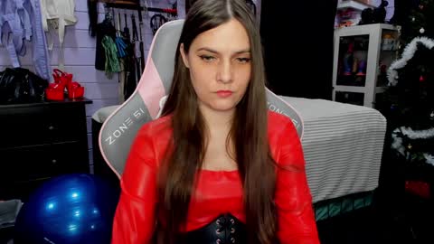 Snapshot of mistress_priest chatting on 12/05/24, 08:11 Dirty Priest and Ivi online show from 12/05/24, 08:11