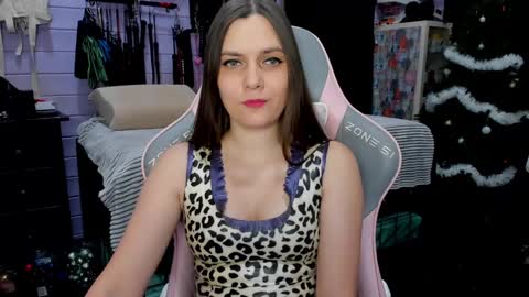 Snapshot of mistress_priest chatting on 01/09/25, 05:54 Dirty Priest and Ivi online show from 01/09/25, 05:54