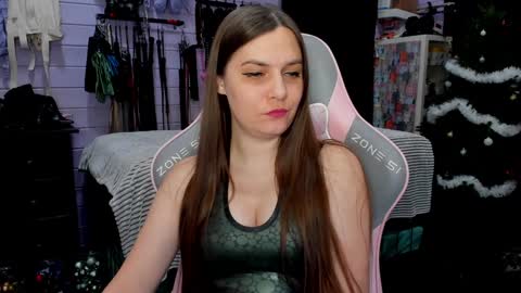 Snapshot of mistress_priest chatting on 01/11/25, 04:36 Dirty Priest and Ivi online show from 01/11/25, 04:36