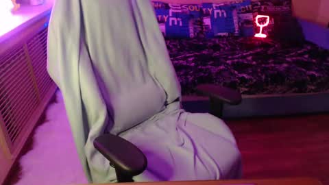 Miss Bailey online show from 01/28/25, 03:14