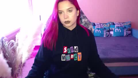 Miss Bailey online show from 09/29/25, 11:04