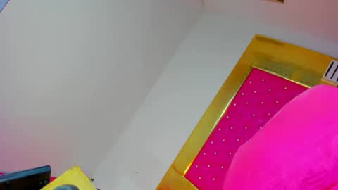 NAHOMY  online show from 02/01/26, 12:37