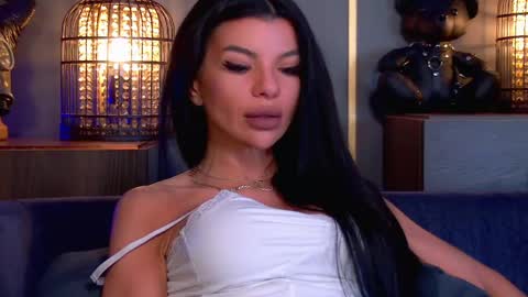Snapshot of mistresselenia chatting on 04/27/26, 12:58 Elenia online show from 04/27/26, 12:58