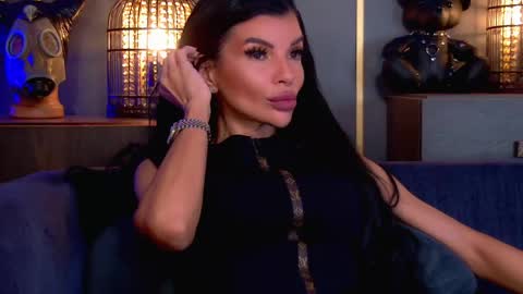 Snapshot of mistresselenia chatting on 05/04/26, 02:13 Elenia online show from 05/04/26, 02:13