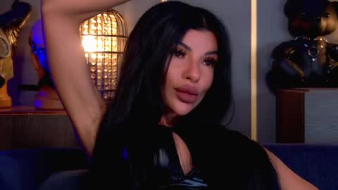 Snapshot of mistresselenia chatting on 05/09/26, 01:27 Elenia online show from 05/09/26, 01:27