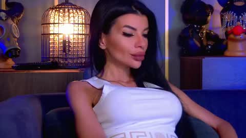 Snapshot of mistresselenia chatting on 05/25/26, 11:49 Elenia online show from 05/25/26, 11:49