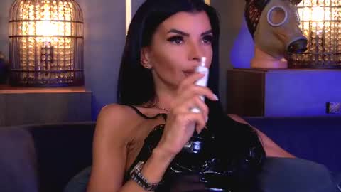 Snapshot of mistresselenia chatting on 06/26/26, 10:30 Elenia online show from 06/26/26, 10:30