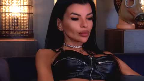 Snapshot of mistresselenia chatting on 06/27/26, 02:34 Elenia online show from 06/27/26, 02:34