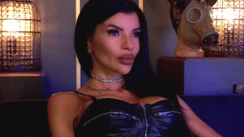 Snapshot of mistresselenia chatting on 07/04/26, 09:59 Elenia online show from 07/04/26, 09:59