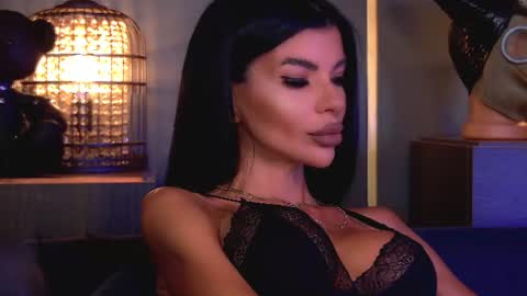 Snapshot of mistresselenia chatting on 07/16/26, 01:06 Elenia online show from 07/16/26, 01:06