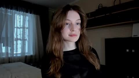 Snapshot of mistresselizy chatting on 12/26/24, 12:05 mistresselizy online show from 12/26/24, 12:05