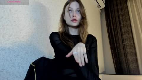 Snapshot of mistresselizy chatting on 01/02/25, 05:29 mistresselizy online show from 01/02/25, 05:29