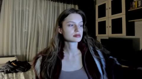 Snapshot of mistresselizy chatting on 01/05/25, 05:30 mistresselizy online show from 01/05/25, 05:30