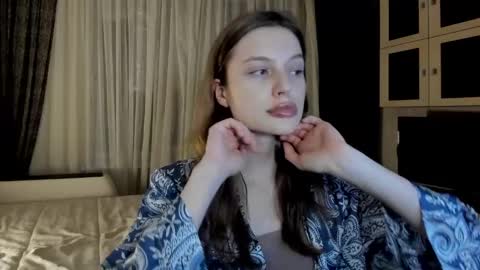 Snapshot of mistresselizy chatting on 01/05/25, 08:31 mistresselizy online show from 01/05/25, 08:31