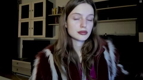 Snapshot of mistresselizy chatting on 01/10/25, 06:06 mistresselizy online show from 01/10/25, 06:06