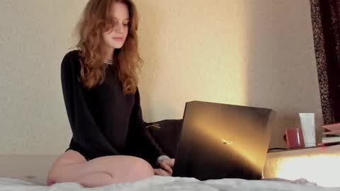 Snapshot of mistresselizy chatting on 02/24/25, 07:55 mistresselizy online show from 02/24/25, 07:55