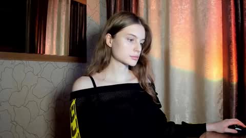 Snapshot of mistresselizy chatting on 03/01/25, 03:16 mistresselizy online show from 03/01/25, 03:16
