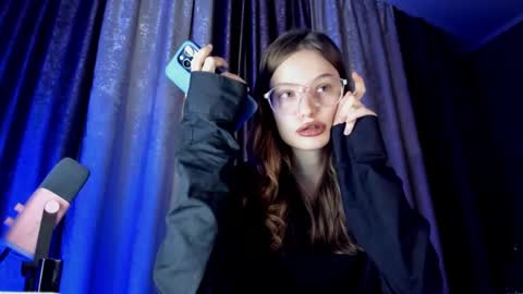 Snapshot of mistresselizy chatting on 10/10/25, 03:11 mistresselizy online show from 10/10/25, 03:11