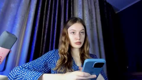 Snapshot of mistresselizy chatting on 10/13/25, 04:40 mistresselizy online show from 10/13/25, 04:40