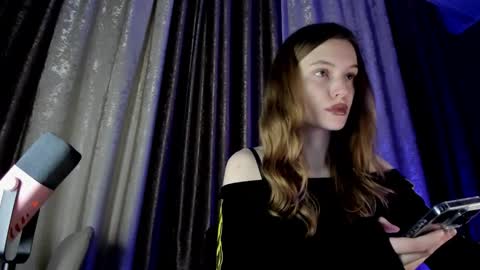Snapshot of mistresselizy chatting on 10/17/25, 06:32 mistresselizy online show from 10/17/25, 06:32