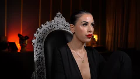 Snapshot of mistresskellykent chatting on 06/26/26, 09:41 Mistress Kelly online show from 06/26/26, 09:41