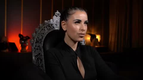 Snapshot of mistresskellykent chatting on 07/08/26, 09:41 Mistress Kelly online show from 07/08/26, 09:41
