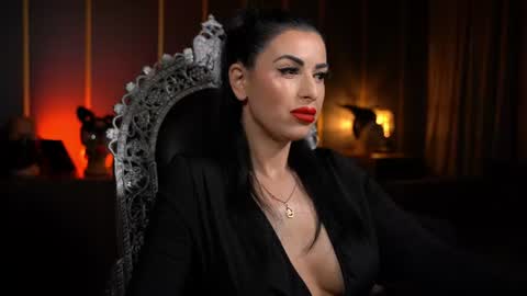 Snapshot of mistresskellykent chatting on 07/10/26, 11:29 Mistress Kelly online show from 07/10/26, 11:29