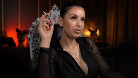 Snapshot of mistresskellykent chatting on 07/22/26, 11:07 Mistress Kelly online show from 07/22/26, 11:07