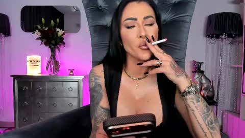 Snapshot of mistresskennya chatting on 07/05/26, 03:52 mistresskennya online show from 07/05/26, 03:52