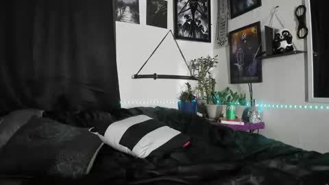 MistressLynn online show from 11/28/25, 04:15