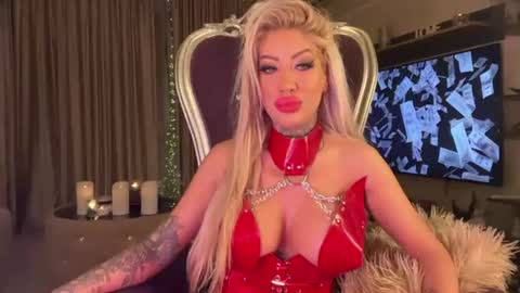 Snapshot of mistresssaida chatting on 01/31/26, 10:19 Mistress Saida online show from 01/31/26, 10:19