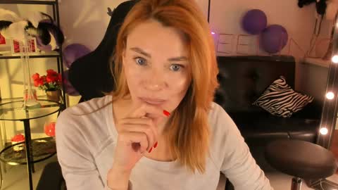 MistyBarnes NONUDE MODEL online show from 12/12/24, 09:08